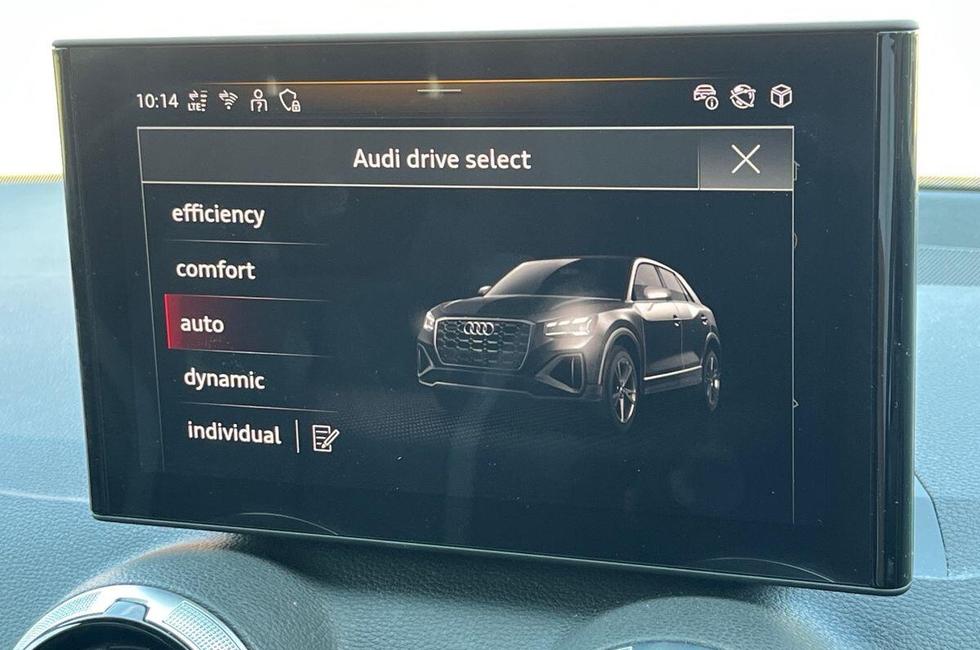 Audi Q2 Photo at-ded45ad30feb40598ea51e507346f93c.jpg