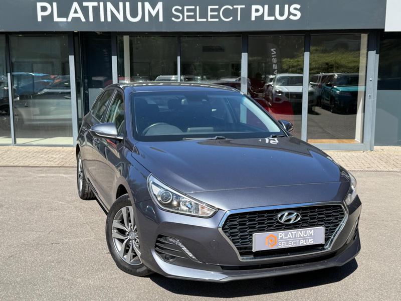 None I30 1.6 CRDI BLUE DRIVE SE NAV EURO 6 S S 5DR 33,106... photo