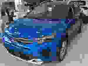  Kia Stonic 1.0 T-GDi MHEV GT-Line S SUV 5dr Petrol Hybrid DCT Euro 6 (s/s) (118 bhp) Azure Blue at Startin Group
