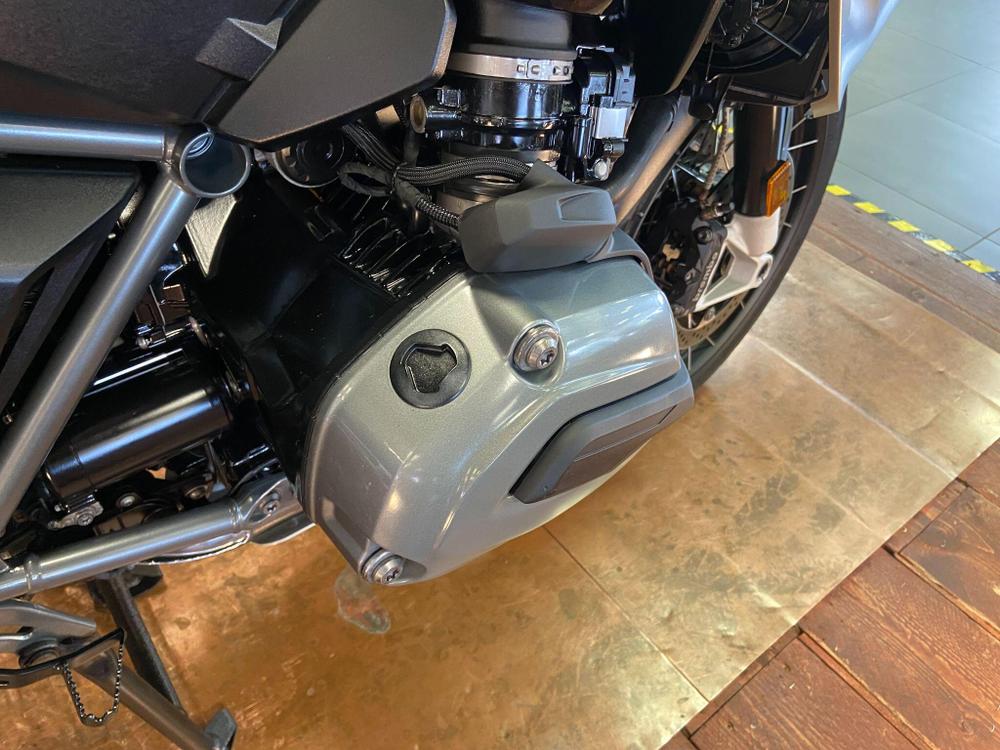BMW R 1200 GS Photo at-df00fcc493d94a74a2a460f95f7f823d.jpg