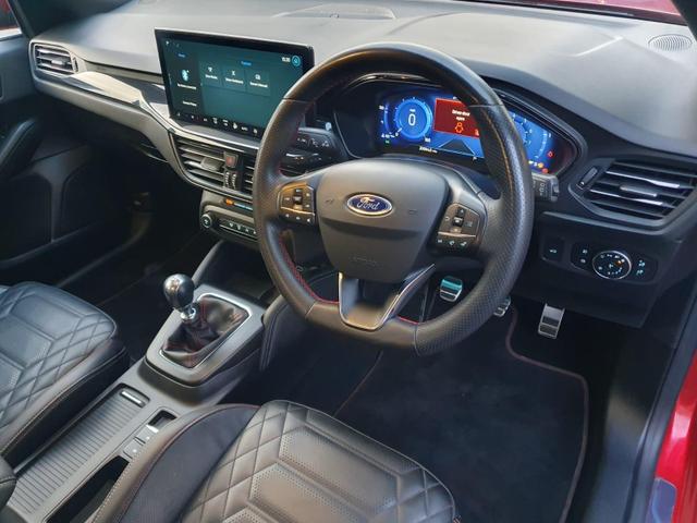 Used Ford Focus VK72HYY 38
