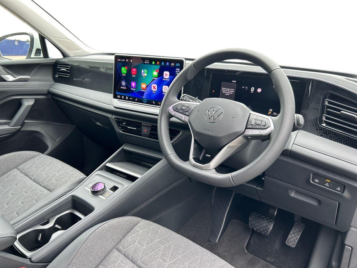 Volkswagen Tiguan Photo at-df0e5b1b351348e8a655fea9ca59df9b.jpg