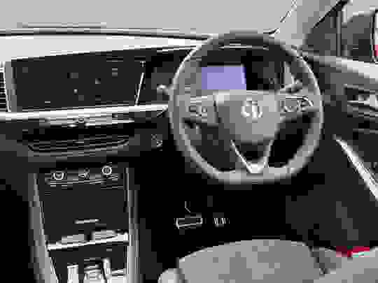 Vauxhall Grandland Photo at-df1044989ffb463da3dd8f2c6b0e33b3.jpg