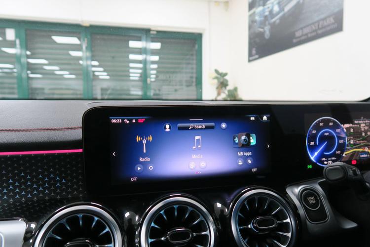 Used Mercedes-Benz EQB YO24VBF 15
