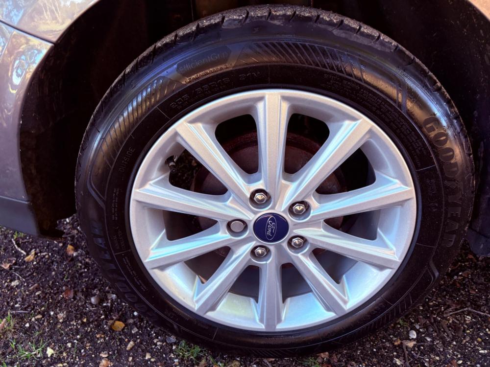 Ford Focus Photo at-df448e1cc25a46a585cfc1f1129a301f.jpg