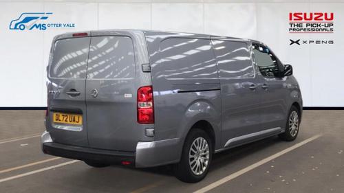 Vauxhall VIVARO Photo at-df889bfbb28a4e2a87615a75f8265185.jpg
