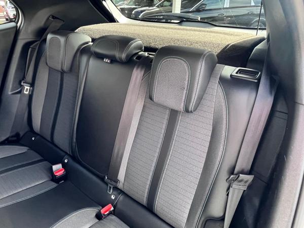 Used Peugeot E-2008 VK22ZLO 8