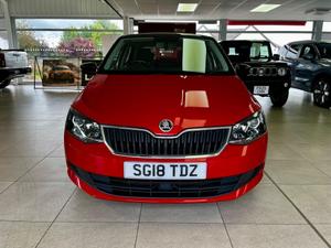 Skoda Fabia Photo 1