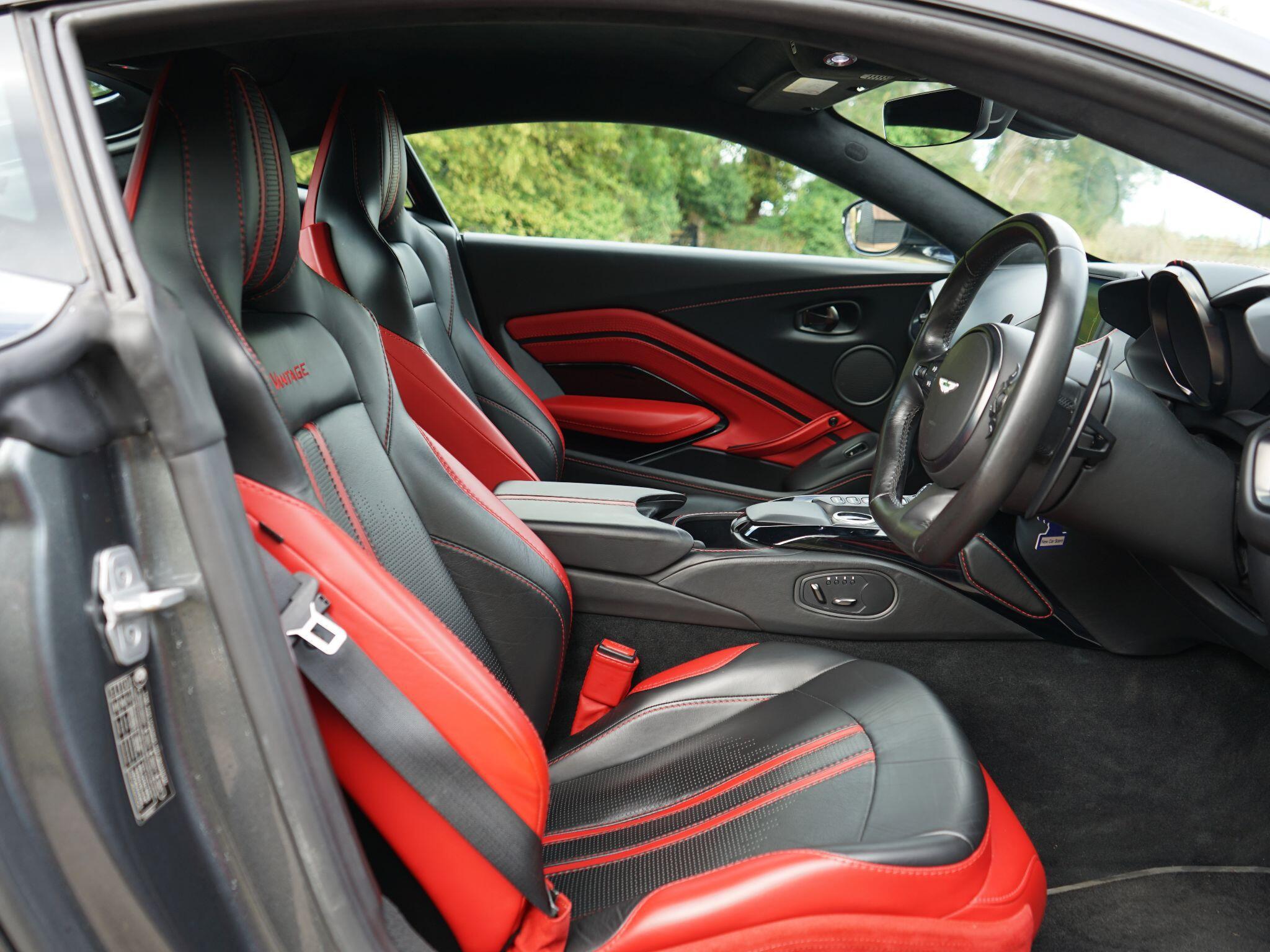 Aston Martin Vantage 4.0 V8 Auto Euro 6 2dr — photo 17