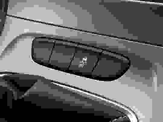 Vauxhall Astra Photo at-e087c4c8f37d49849125eddd7f7a7c25.jpg
