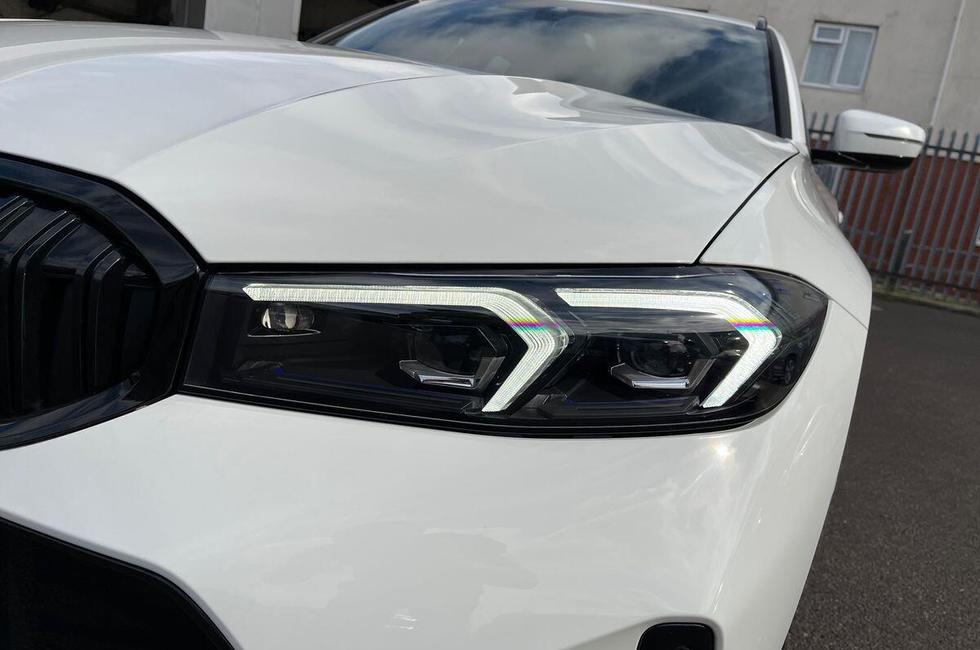 BMW 3 Series Photo at-e08cf0e34b4e48e094658bf876264df7.jpg