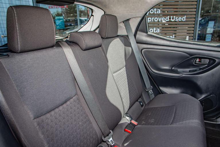 Used Toyota Yaris RE73SVD 11