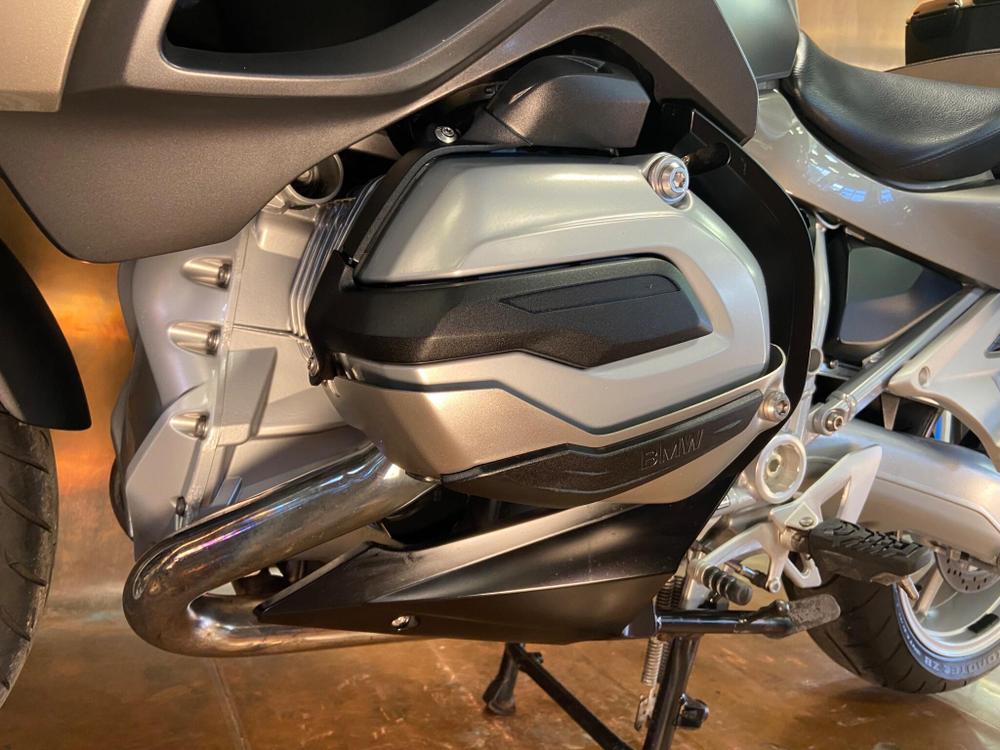 BMW R 1200 RT Photo at-e0b1bde7484c41e394f62aa128a41ef6.jpg