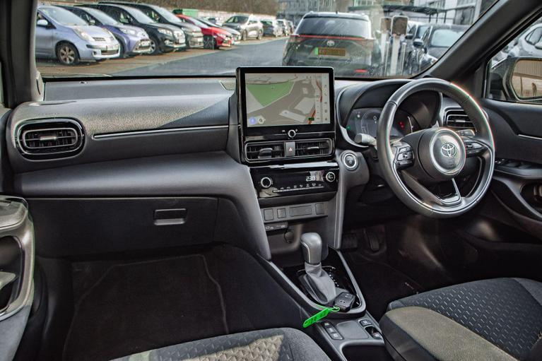 Used Toyota Yaris Cross GL24LNE 11