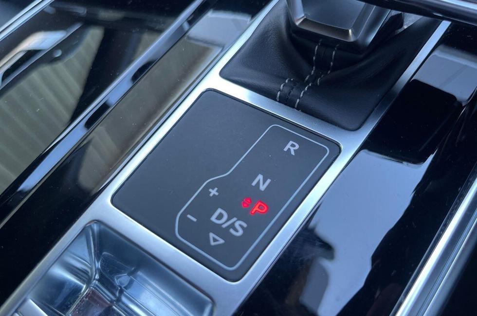 Audi RS6 Photo at-e0cb32280dae43e882fa728be81e701c.jpg