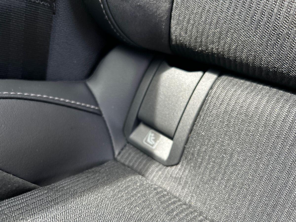 Volkswagen Golf Photo at-e0e255ead13f40e8b0ccd15718682d11.jpg