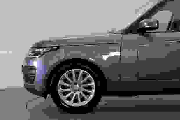 Land Rover RANGE ROVER Photo at-e0f2c1cb29cd4d058b72cabacfbc4c69.jpg