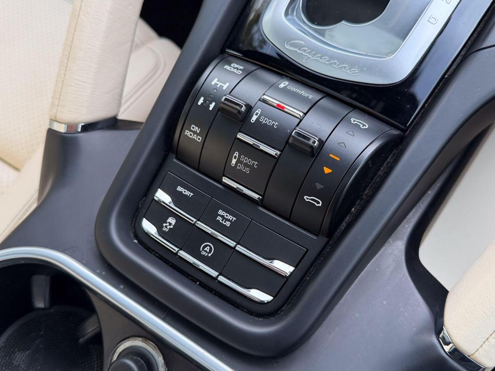 Used Porsche Cayenne W121GHT 32
