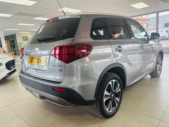 Suzuki Vitara Photo at-e15ff69420a14b0ab8d613edf2332b5e.jpg