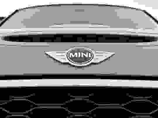 MINI Hatch Photo at-e160e0e7cd354dc382ce510b5c50bf27.jpg