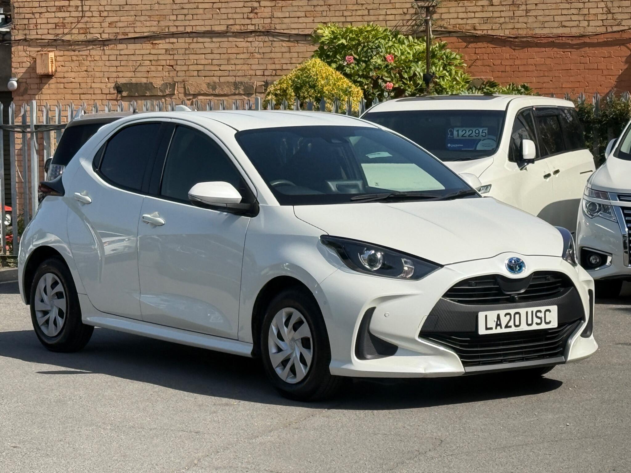 TOYOTA YARIS 1.5 VVT H ICON HATCHBACK 5DR PETROL HYBRID E CVT EURO 6...