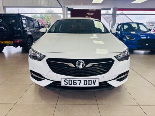 Vauxhall Insignia Photo at-e1a05863effe46489bfde20ef02c3be8.jpg