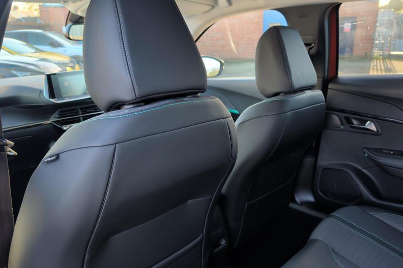 Used Peugeot 2008 NU71DZJ 39