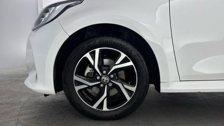Used Toyota Yaris GV74TLU 14