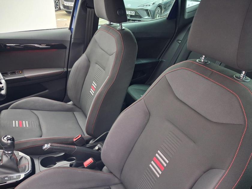 SEAT Arona Photo at-e1fc3f3fdc764156867f64691ba0ab6e.jpg