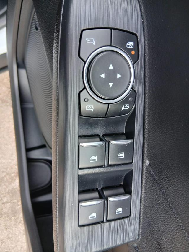 Used Ford Kuga AVI8049 22