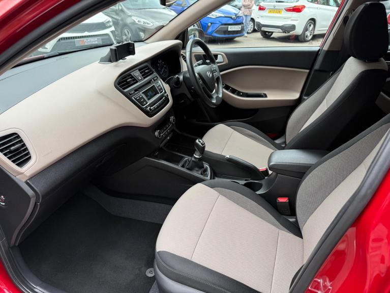 Used Hyundai i20 RO16YCB 24