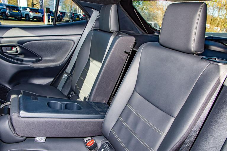Used Toyota Yaris Cross WH22BZO 7