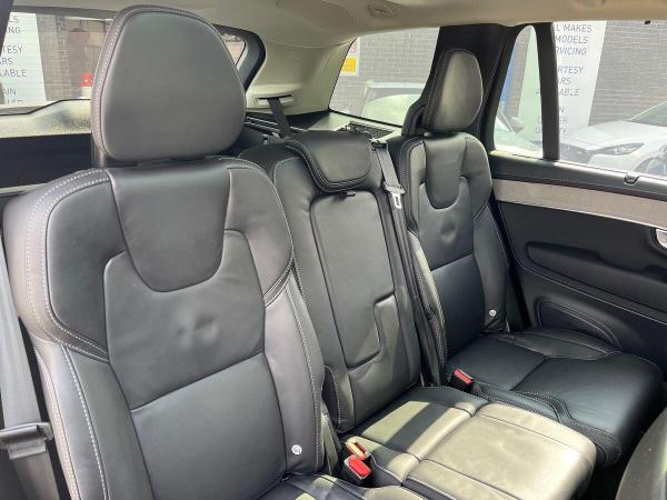Volvo XC90 Photo at-e285e5ff0be3413fbedd46da3a68dfbf.jpg