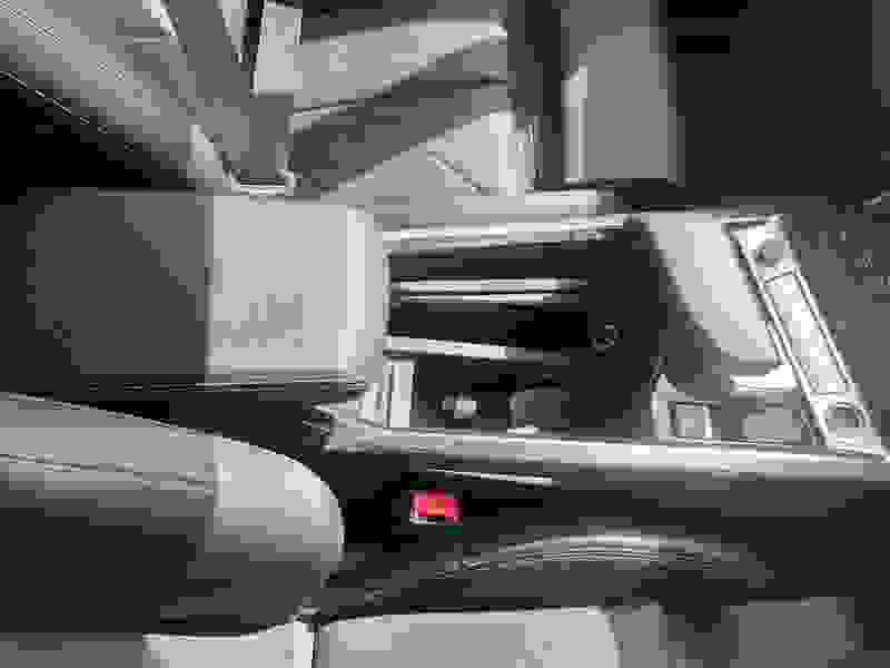 Audi e-tron Photo at-e2b7eb13510f453d8064dc3480b4413b.jpg