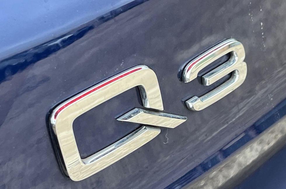 Audi Q3 Photo at-e2d96cc6519a4bdeb0834cd711e42f70.jpg