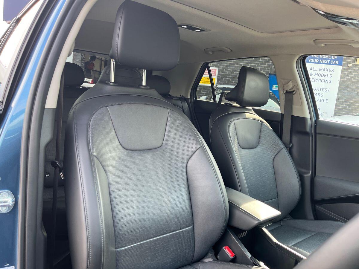 Kia Niro Photo 28