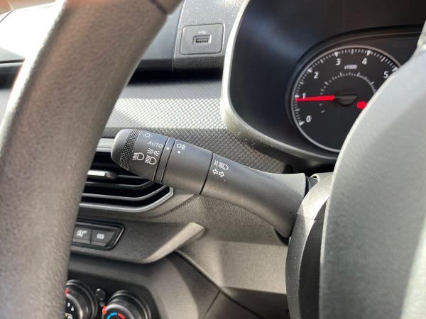 Dacia Sandero Photo at-e2faa4be4075461db58f5743f91ed94e.jpg