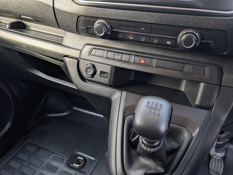 Used Peugeot Expert NV23YMW 17