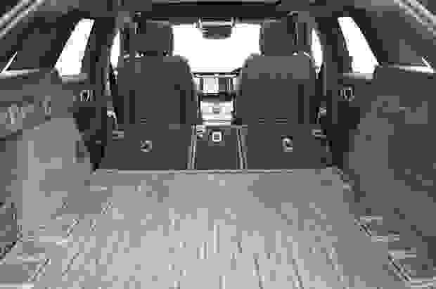 Land Rover RANGE ROVER VELAR Photo at-e3063efe600c456fb976cb22129c6940.jpg