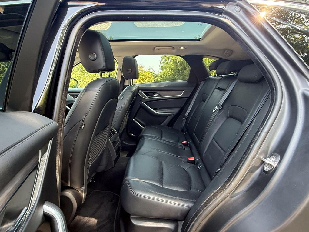 Used Jaguar F-PACE VU21CZX 12