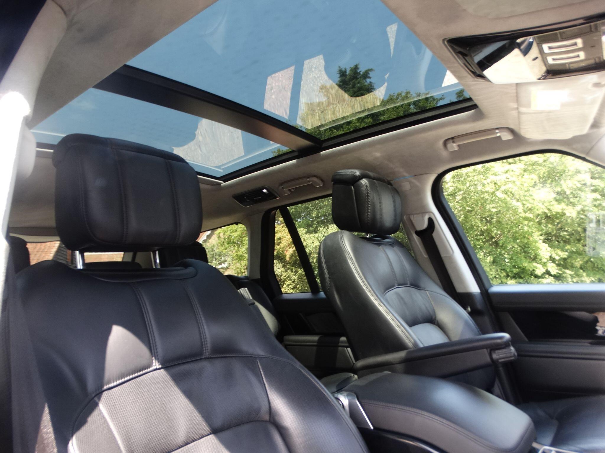 Land Rover Range Rover 4.4 SD V8 Autobiography Auto 4WD Euro 6 (s/s) 5dr — photo 22