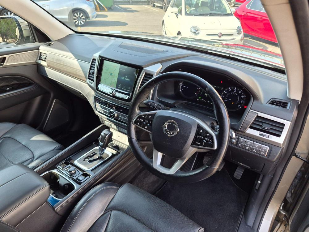 SsangYong Rexton Photo at-e35082e8384c46d29b5890b82c6fe659.jpg