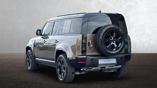 Land Rover Defender Photo at-e3562bc46bee4314b868fd046fb1a3ca.jpg