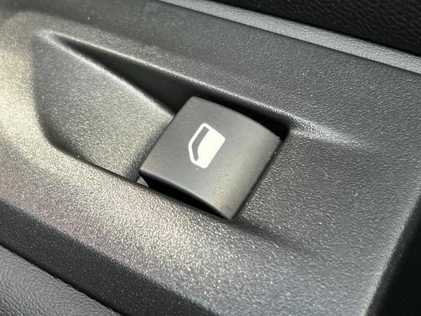 Used Peugeot 2008 LO71RZA 35