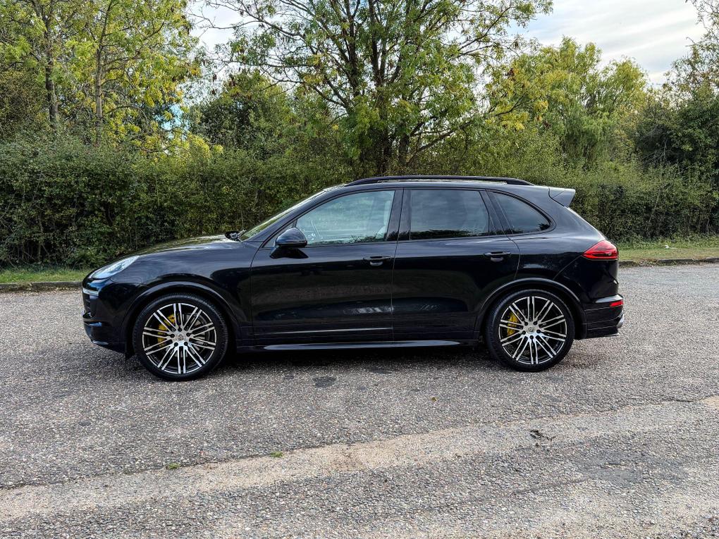 Used Porsche Cayenne W121GHT 2