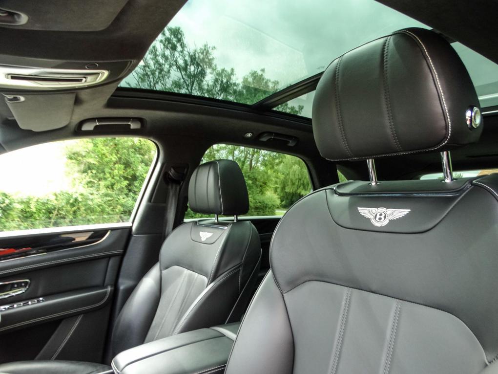 Used Bentley Bentayga LF18RHZ 12