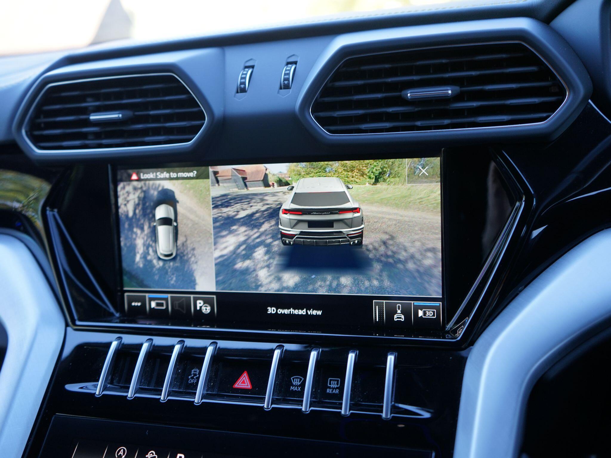 Lamborghini Urus 4.0 V8 BiTurbo SUV 5dr Petrol Auto 4WD Euro 6 (650 ps) — photo 33