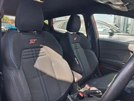 Ford Fiesta Photo 22