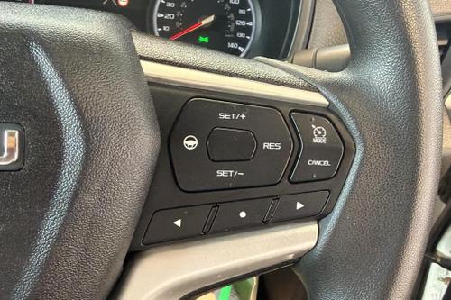 Isuzu D-MAX Photo at-e421a6a24a924ae3bd80f921bd01adb6.jpg