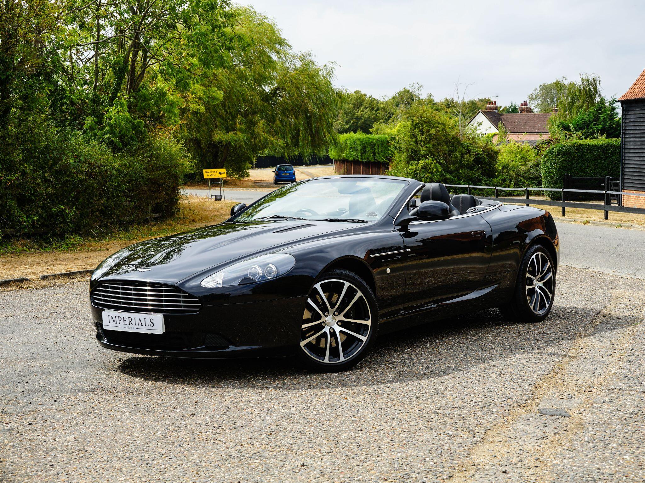 Aston Martin DB9